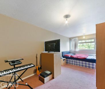 4 bedroom terraced house to rent - Photo 4