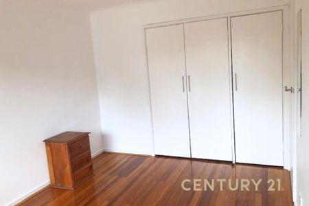 Easy Living in a Convenient Springvale South Location - Photo 3