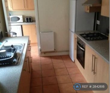 1 bedroom in a house share to rent - Photo 5