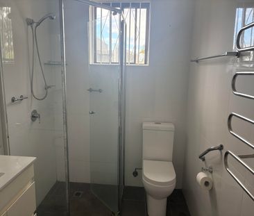 Freshly Painted 1 Bedroom Unit - Photo 3