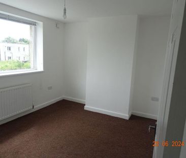 3 bedroom terraced house to rent - Photo 6