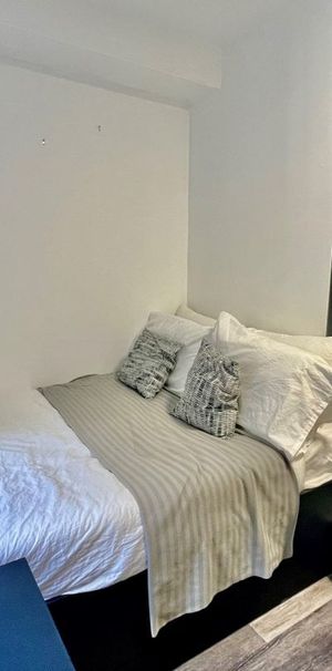 St. Marks Street, LEEDS - Photo 1