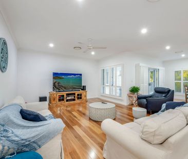 1 Raewood Close, Coral Cove QLD 4670 - House For Rent | Domain - Photo 4