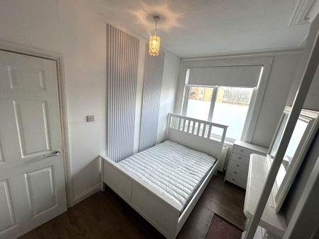 1 bedroom house of multiple occupation to rent - Photo 2