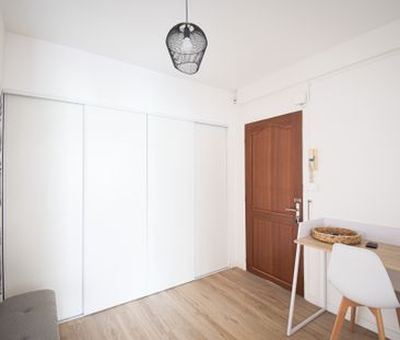 Location Appartement 1 pièce 26m² ST DENIS 97400 - Photo 5