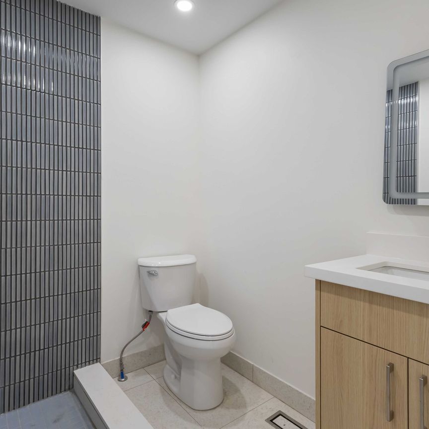 For Lease - 72 Jones Avenue Unit# Unit R, Toronto, Ontario - Photo 1