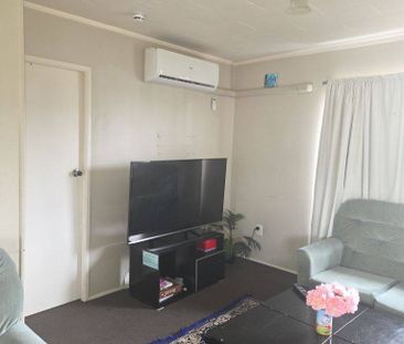 Rear Unit in Convenient Location - Papamoa - Photo 6