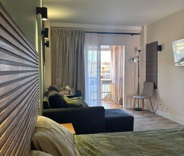 Estudio En alquiler Calle Hermanos Fernández Perdigón 6, Distrito P... - Photo 1