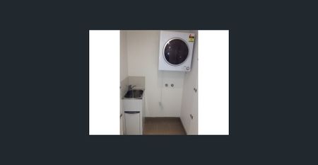 Modern 1 Bedroom Apartment - Photo 3