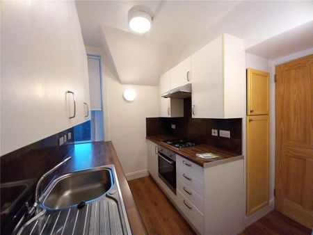 4 bedroom apartment to rent - Photo 5