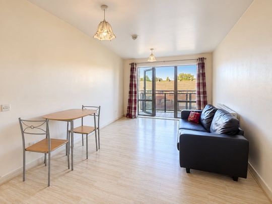 2 Bed Flat, Norwood Road, RG1 - Photo 1