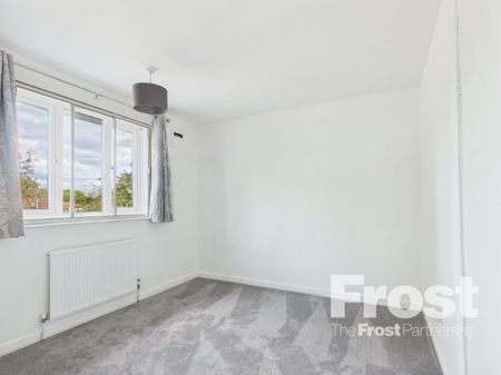 Lichfield Road, Hounslow, Middlesex,TW4 - Photo 2