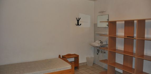 Centraal gelegen, ruime kamer. Bezoekmoment zat. 23/5 - Napoleon Destan­bergstraat 4 - Photo 2