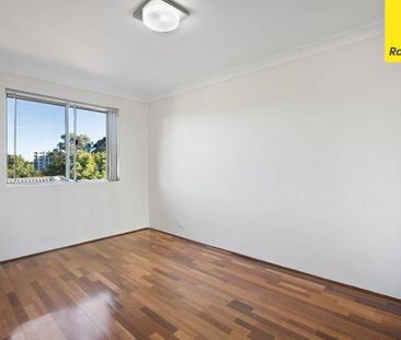 Modern 2 Bedroom Unit - Photo 5