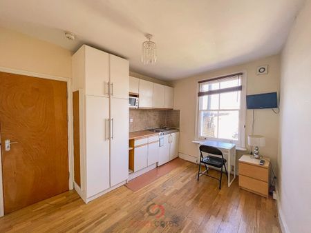 Studio Flat, Blythe Road, W14 - Photo 5