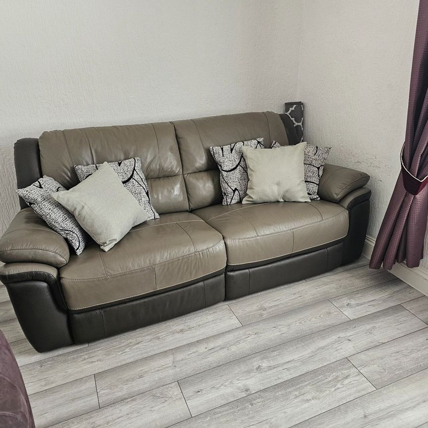 2 Bed End Terrace, Keedonwood Road, BR1 - Photo 1