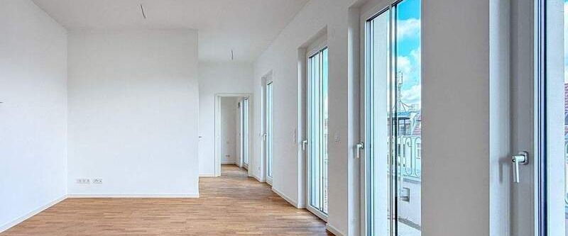 Dachgeschosswohnung nah Schloß Charlottenburg - Großzügige 2 Zimmerwohnung am Mierendorffplatz - Photo 1