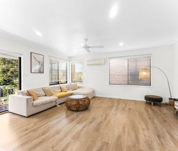 Large 4 Bedroom Home in a Quiet cul-de-sac - Photo 1