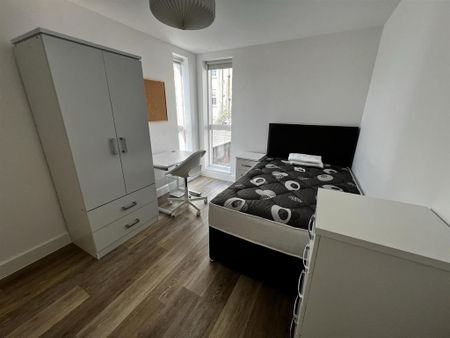 7 bedroom duplex to rent - Photo 3