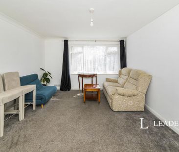 3 bedroom flat to rent - Photo 2