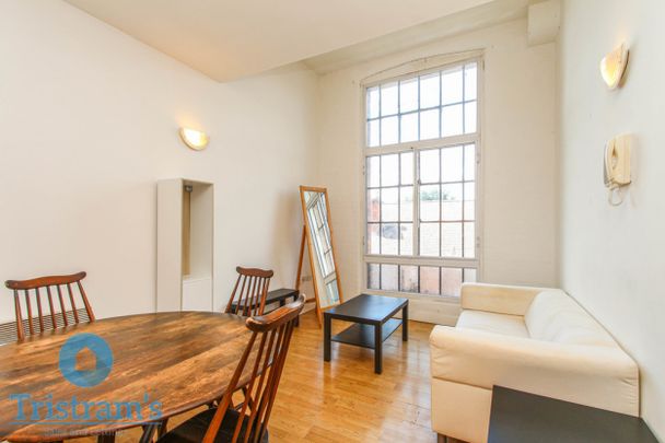 References Pending - 2 bed Apartment - Photo 1