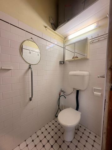 Beautiful 3-Bedroom Home in Prime Ashfield Location - Photo 3