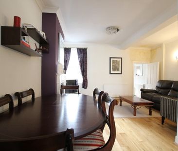 3 Bed Terraced House, Balfour Road, SW19 - Photo 1