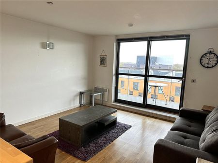 2 bedroom apartment to rent - Photo 2