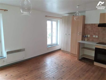 Un appartement au 1er étage dans le centre du bourg - Photo 4