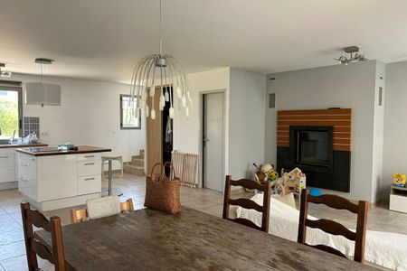 A louer : Villa au coeur du village de Maussane-les-Alpilles avec piscine - Photo 2