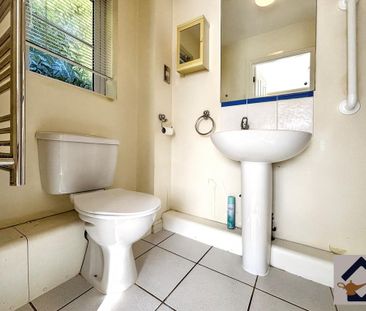 2 bedroom detached bungalow to rent - Photo 1