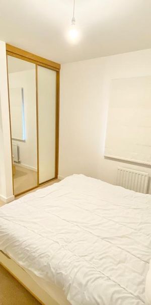 4 bedroom flat share to rent - Photo 1