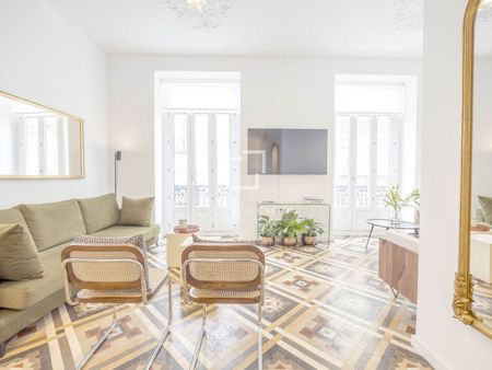 Excellent 3 Bedroom apartment for rent in La Seu, Valencia - Photo 3