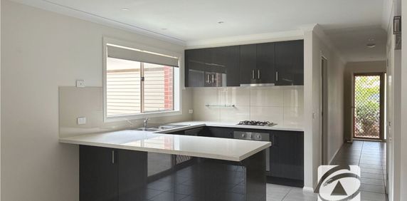 BERWICK WATERS BEAUTY - Photo 2