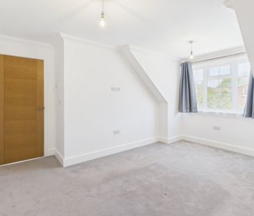 Lady Hatton Place, Stoke Poges,SL2 - Photo 3