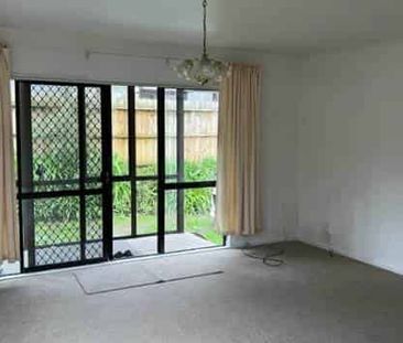 3 Bedroom, 1 Bathroom Home in Prime Location! - Photo 1