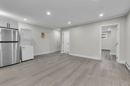 For Lease - 425 Mckenzie Avenue Unit# 1, London South, Ontario - Photo 4