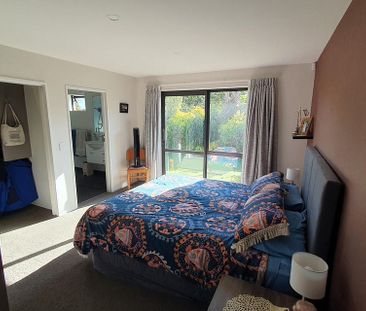 Modern family home - Photo 5