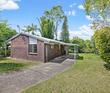 Peaceful Family Living in the Heart of Glass House Mountains - Photo 2