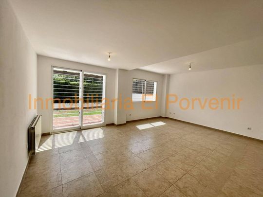 4 room luxury Detached House for rent in Torrent, Spain - Photo 1