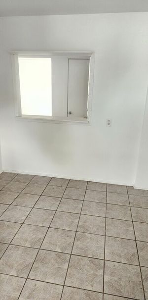 Grand 4 ½ Rénové – Lumineux, Spacieux - Photo 1
