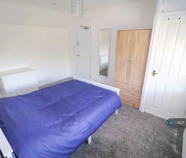 1 bedroom in a house share to rent - Photo 6