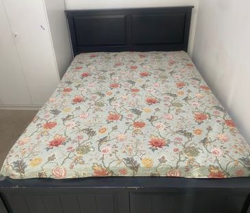 Room in a Shared House, Mast Street, IG11 - Photo 2