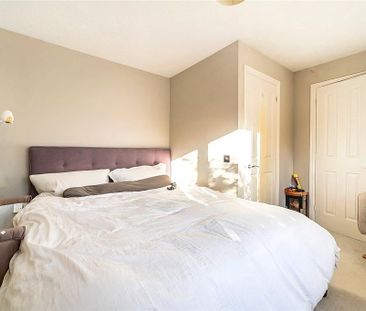 2 bedroom end of terrace house to rent - Photo 4