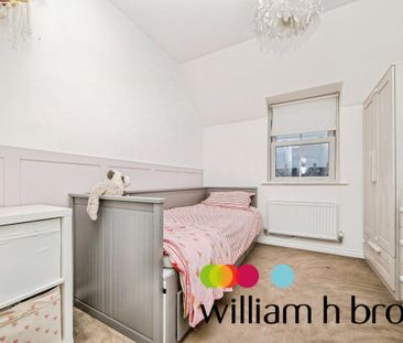 Parade Square - Photo 3