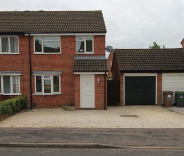 3 bedroom semi-detached house to rent - Photo 3