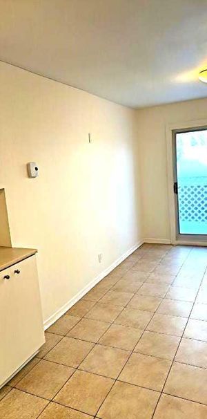 Grand 5 1/2 RDC avec jardin – Anjou – 1800 $ – Métro Radisson - Photo 1