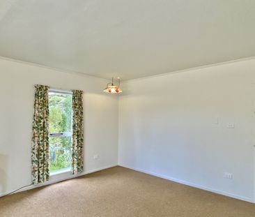 48 Chesterton Street, Johnsonville - Photo 5