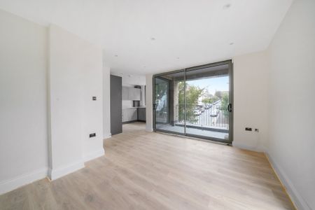 Selsdon Road, South Croydon, London - Photo 3