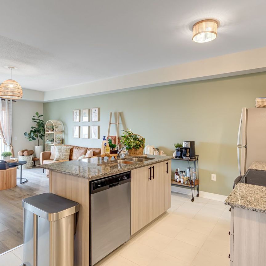 For Lease - 4 Spice Way Unit# 606, Barrie, Ontario - Photo 1